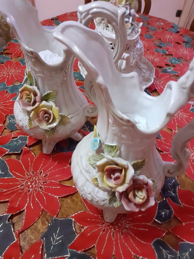 brocca in porcellana vintage