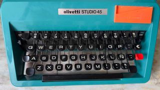 Maquina de escribir Olivetti Studio 45