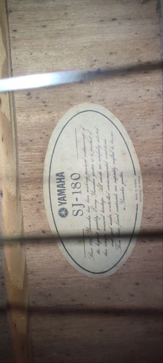 Guitarra  acústica Yamaha SJ 180