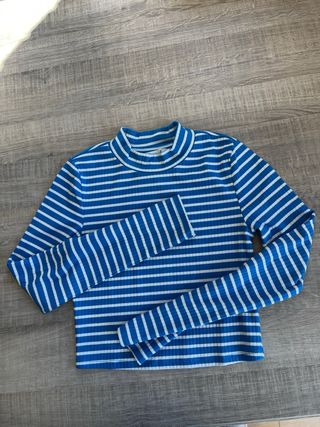 sueter cuello alto azul a rayas