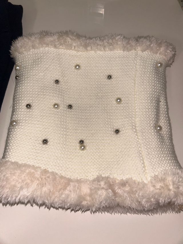 cuello niña , de perlas