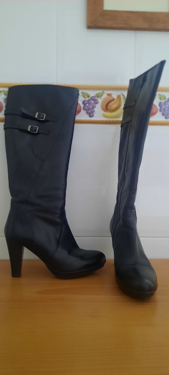 Botas de piel