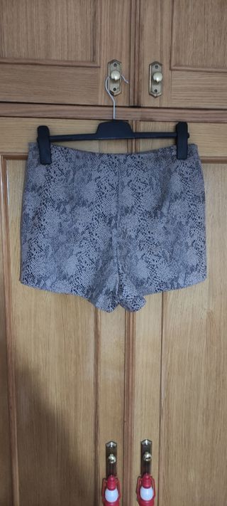 Falda pantalón estampado serpiente de za