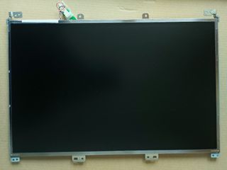 Pantalla LCD.  15,4" WXGA