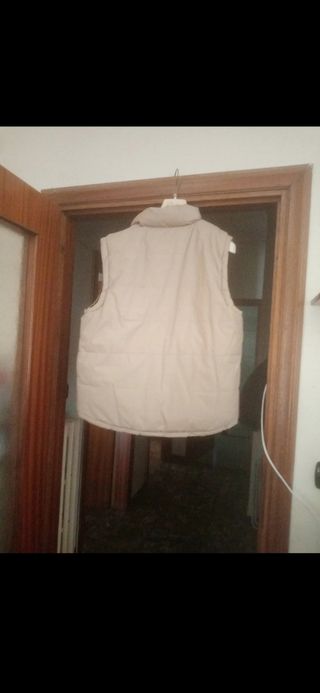 Giubbotto imbottito smanicato