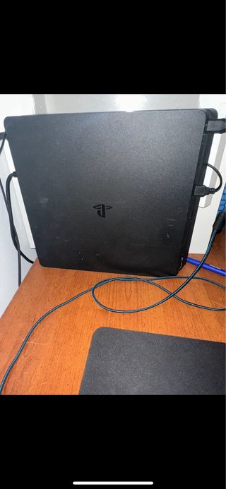 PS4 slim 1TB