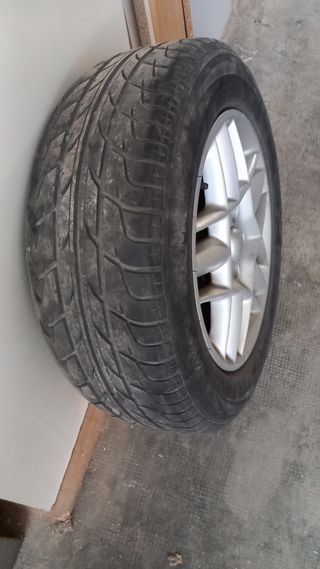 llantas y neumático 225-55 R16 95V