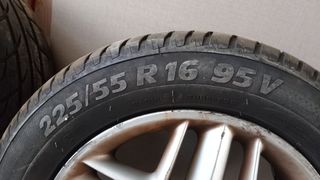 llantas y neumático 225-55 R16 95V
