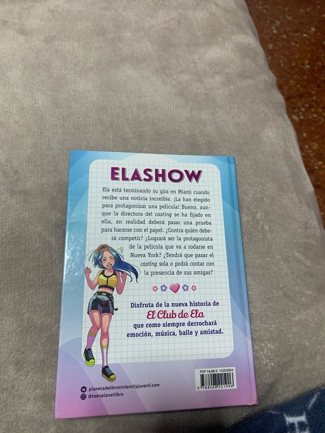 libro ELASHOW “el club de Ela”