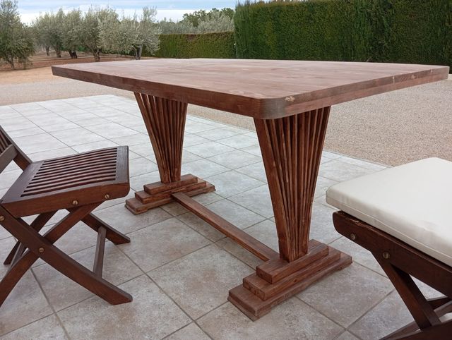 Conjunto mesa, 6 sillas y acolchados a estrenar