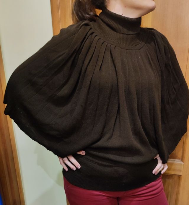 Maglione a pipistrello collo alto donna