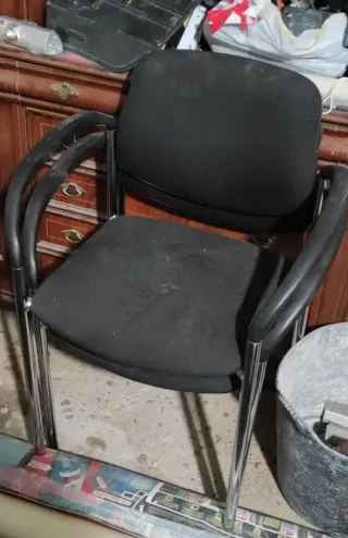 Vendo 2 sillas fijas oficina