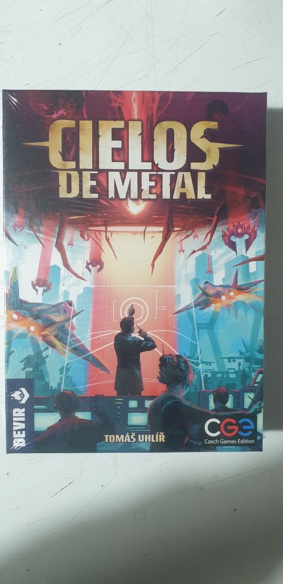 CIELOS DE METAL
