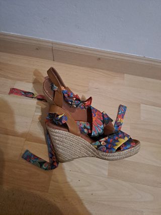 Sandalias cuña
