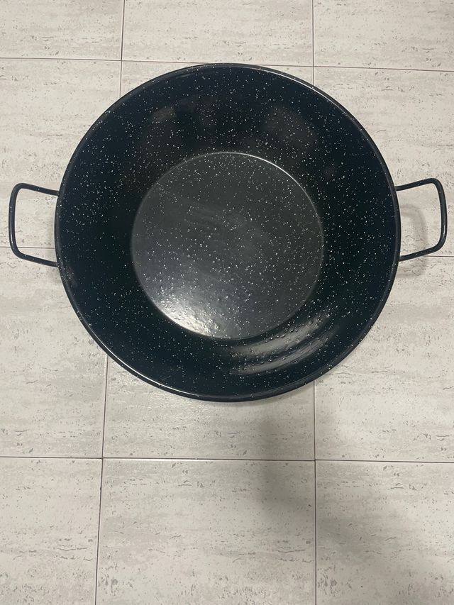 Sarten honda de acero esmaltada de 31 centímetros