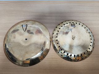 Juego de 2 platos metálicos