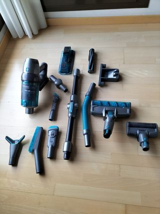 Aspirador escoba Cecotec Conga 900 rockstar