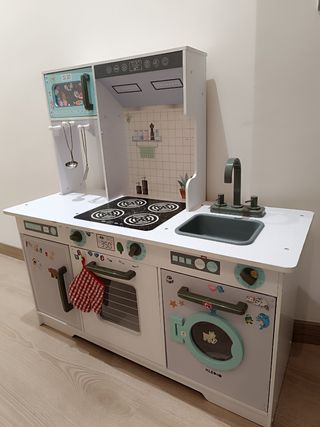 Cocinita infantil de madera