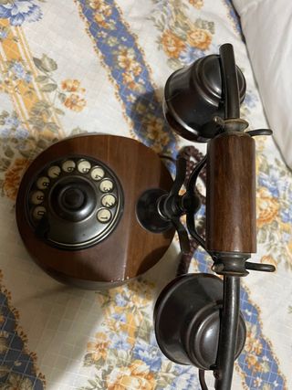 Teléfono antiguo