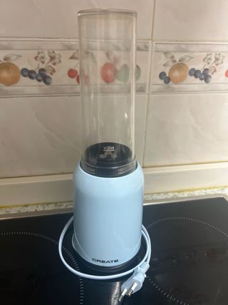 Cecotec Batidora de Vaso Power Black Titanium 1800MAX Inox. 1800W Máxima  Potencia, Cuchilla de 6 hojas con Recubrimiento de Titanio Negro, 1,5L, 5  Velocidades + Función Pulse y Tapón dosificador : 