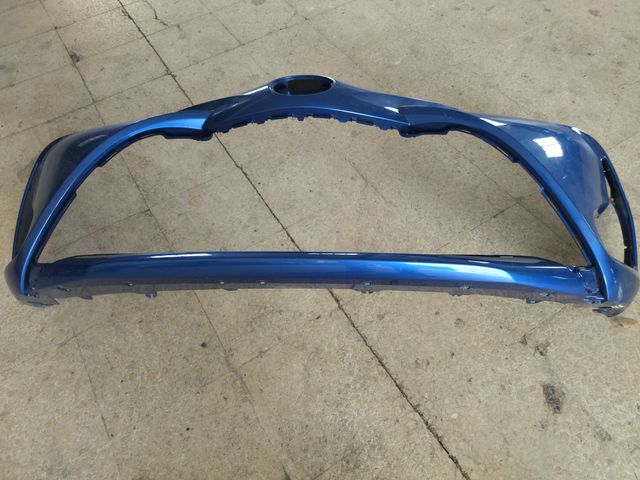 Paragolpes delantero  Toyota Yaris 2017 -2020.