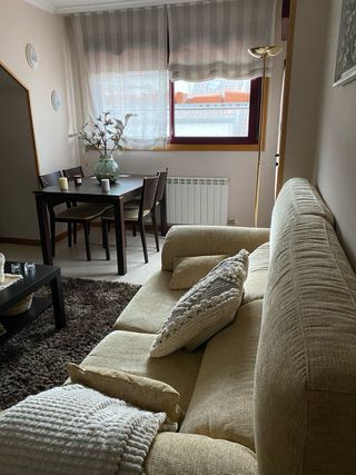 muebles de salon con mesasillas y sofas