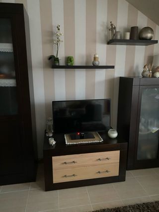 muebles de salon con mesasillas y sofas