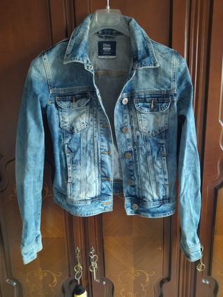 Chaqueta vaqueros Bershka 