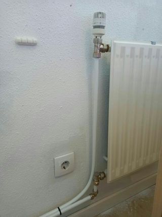 Reparación de radiador y llaves de calefacción.