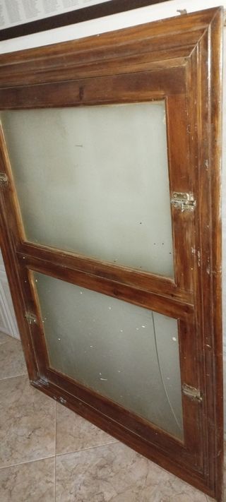 Ventana de madera