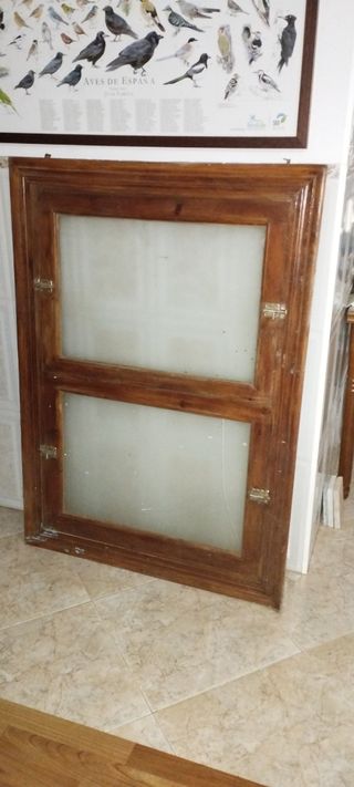 Ventana de madera