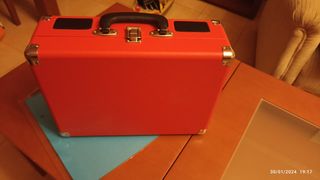 PRECIOSO TOCADISCOS A ESTRENAR 