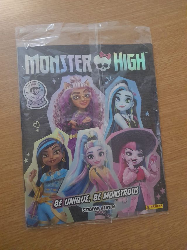 Álbum cromos Monster High nuevo
