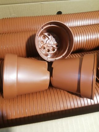 65 Macetas de plástico 8,5cm NUEVAS