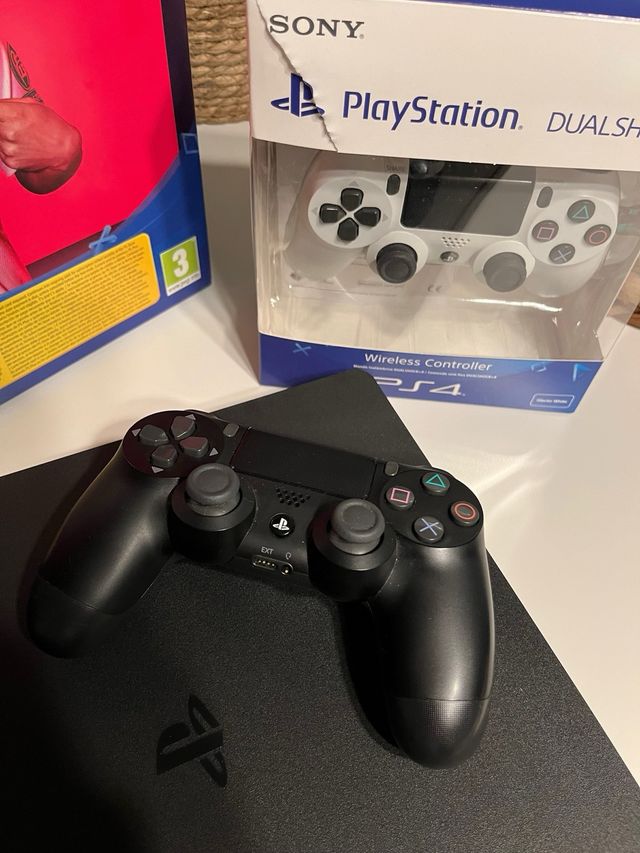 Play Station 4 Slim 1Tb