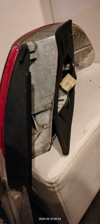 PILOTO TRASERO IZQDO BMW E65 E66 63217164735