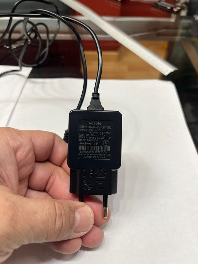 transformador 12v. con 500mA.