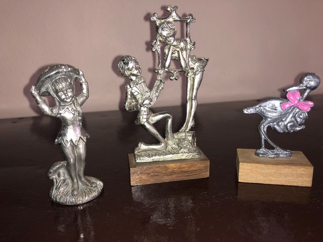 3 Statuine Peltro Cesellate