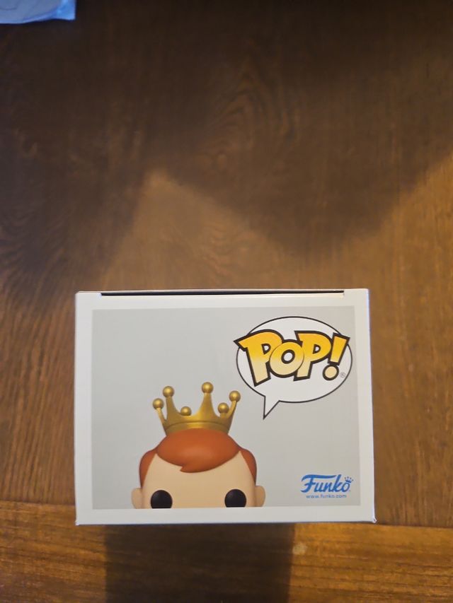 Funko pop freddy Green ranger glow