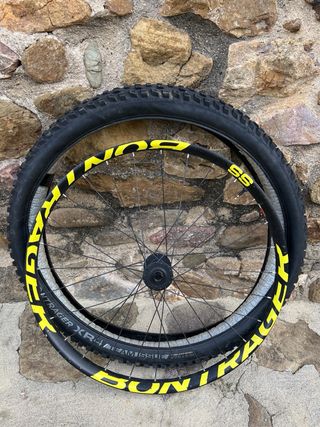 Cubierta MAXXIS Assegai EXO 27.5"x2.5 " + llanta