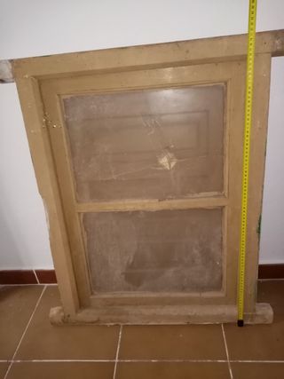 ventana de madera