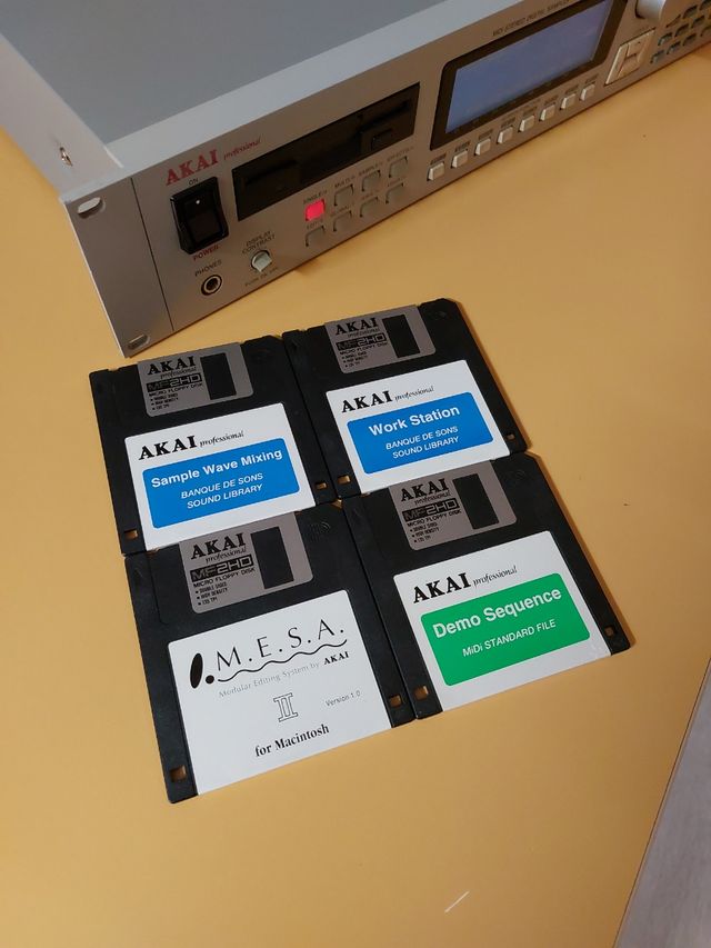 Sampler AKAI S3000XL