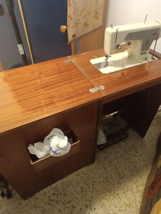Maquina de coser Singer