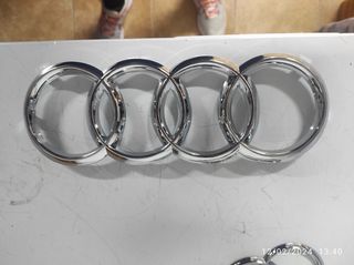 Emblema parrilla RS4 Aliexpress