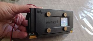 INTEL PENTIUM II CON DISIPADOR