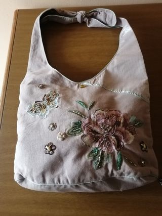 Borsa tracolla ricamata  Accessorize