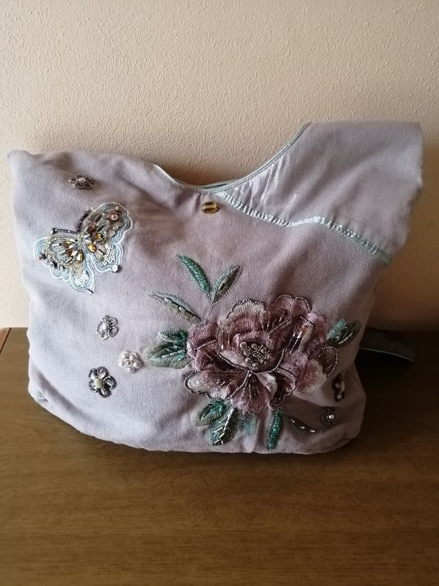 Borsa tracolla ricamata  Accessorize