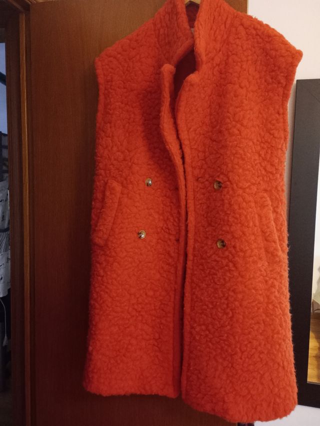 Abrigo largo sin mangas