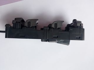 INTERRUPTOR ELEVALUNAS AUTOMOVIL