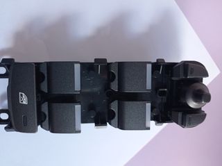 INTERRUPTOR ELEVALUNAS AUTOMOVIL